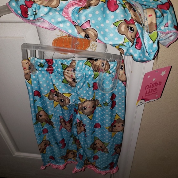 A New! little girls PJ outfit - Picture 2 of 2